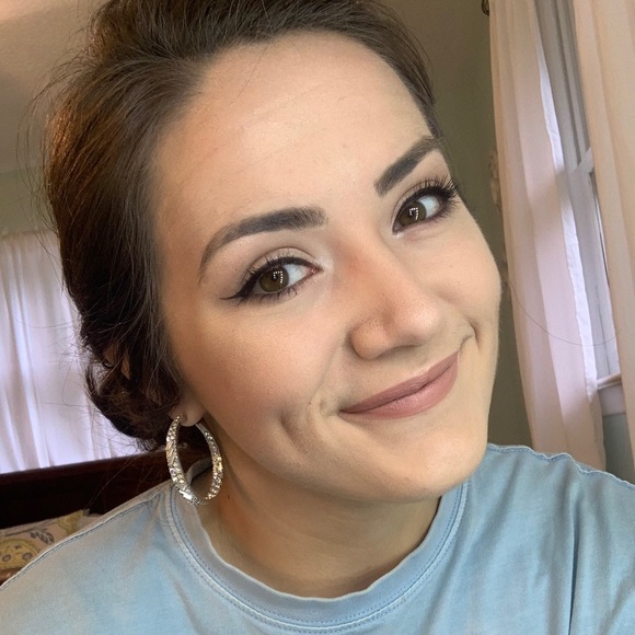 Meet your Posher, Tiffany! - Picture 6 of 10